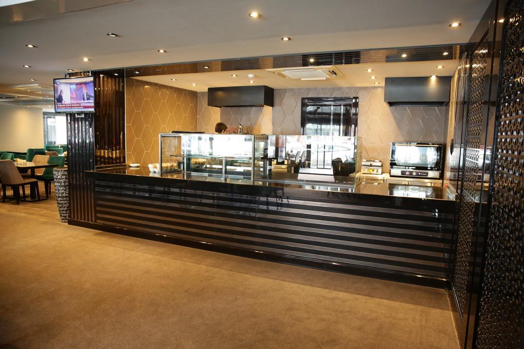 Atasehir Palace Hotel & Conference Istambul Exterior foto