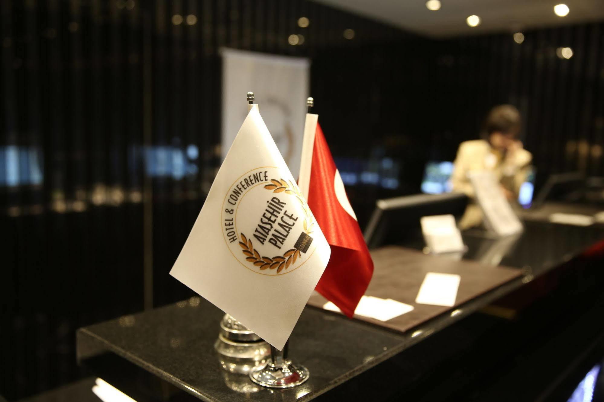 Atasehir Palace Hotel & Conference Istambul Exterior foto